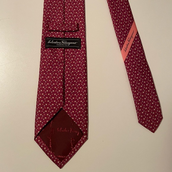 Salvatore Ferragamo silk tie - Picture 2 of 3